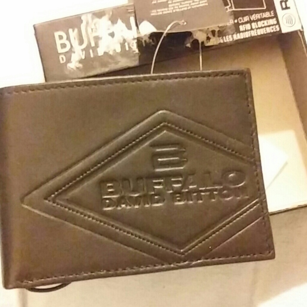 David Bitton Wallet - Picture 2 of 3
